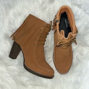 Bucco Fringe Boots